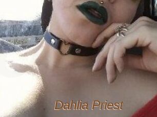 Dahlia_Priest