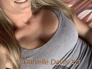 Danielle_Davis_XO
