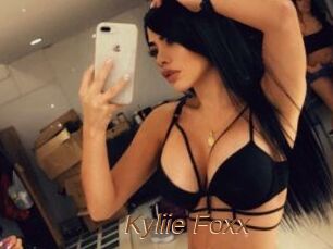 Kyliie_Foxx