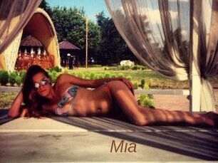Mia