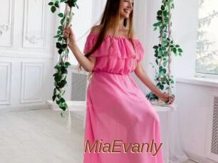 MiaEvanly