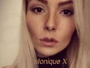 Monique_X