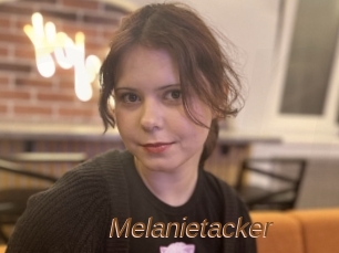 Melanietacker